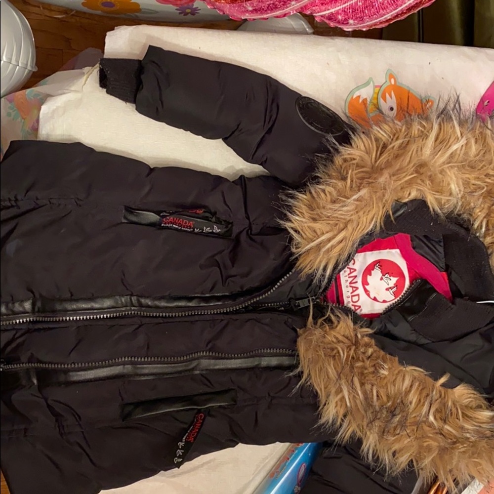 Canada goose down jacket size 3T